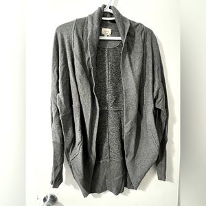 Aritzia’s Wilfred Shrug Sweater